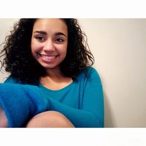 Meet your Posher, Danielle